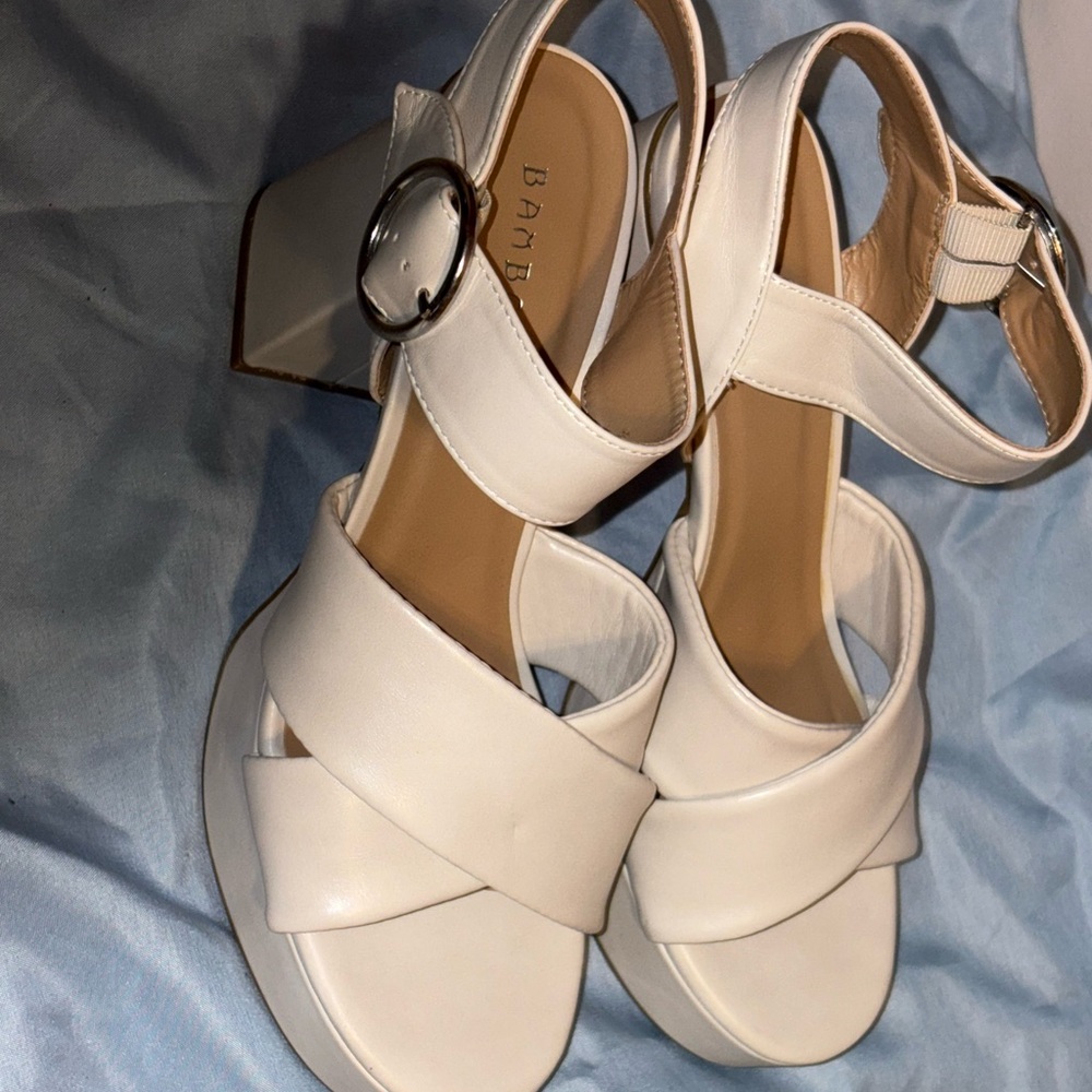 BAMBOO White Platform Sandals - Picture 2 of 4